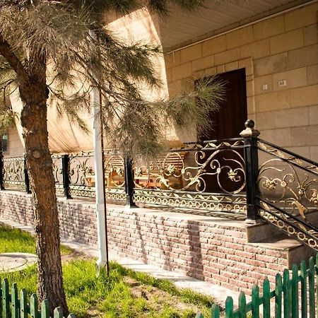 בישקק Galeon Hotel מראה חיצוני תמונה