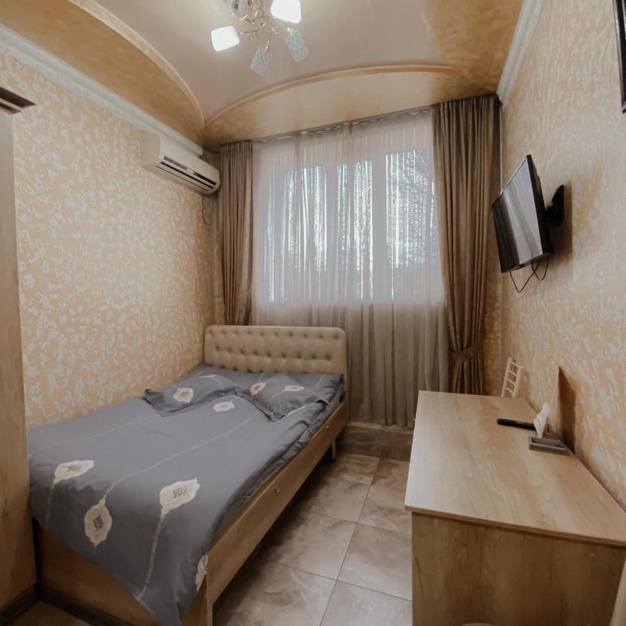 בישקק Galeon Hotel מראה חיצוני תמונה