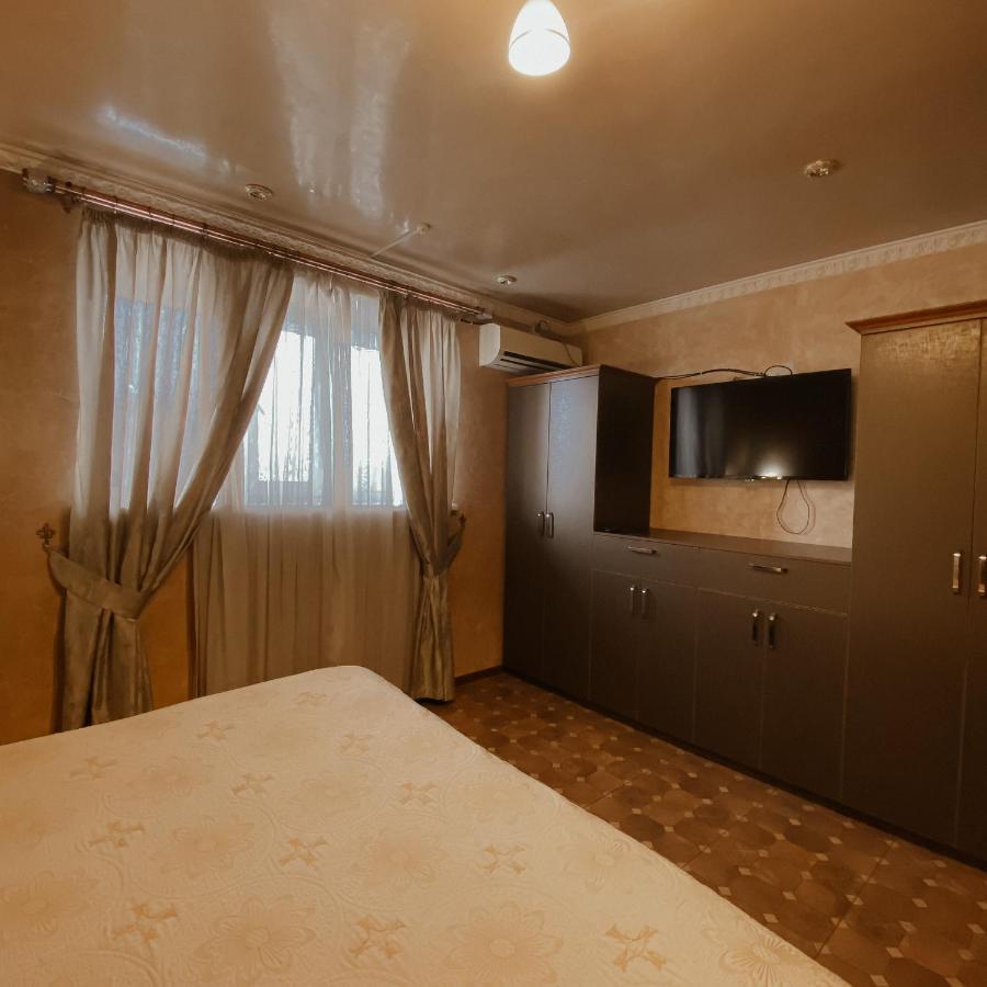 בישקק Galeon Hotel מראה חיצוני תמונה