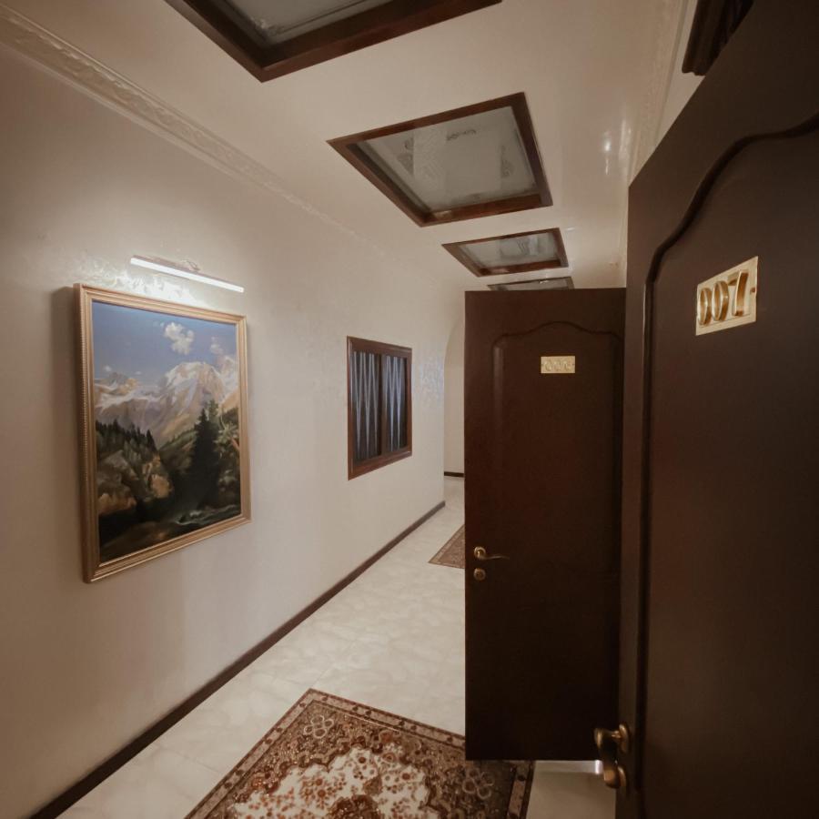 בישקק Galeon Hotel מראה חיצוני תמונה