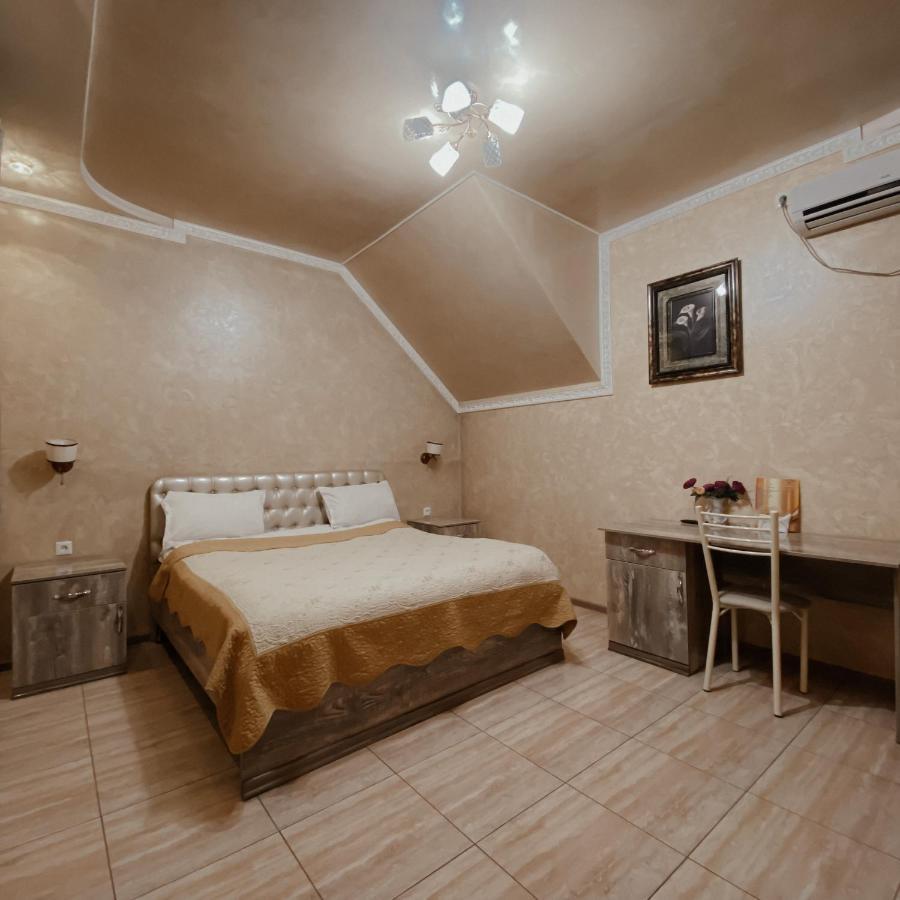 בישקק Galeon Hotel מראה חיצוני תמונה