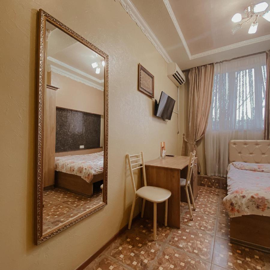 בישקק Galeon Hotel מראה חיצוני תמונה