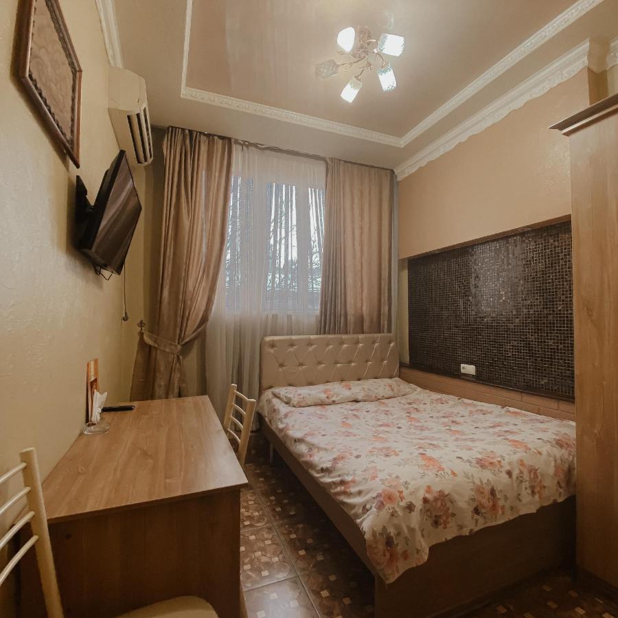 בישקק Galeon Hotel מראה חיצוני תמונה