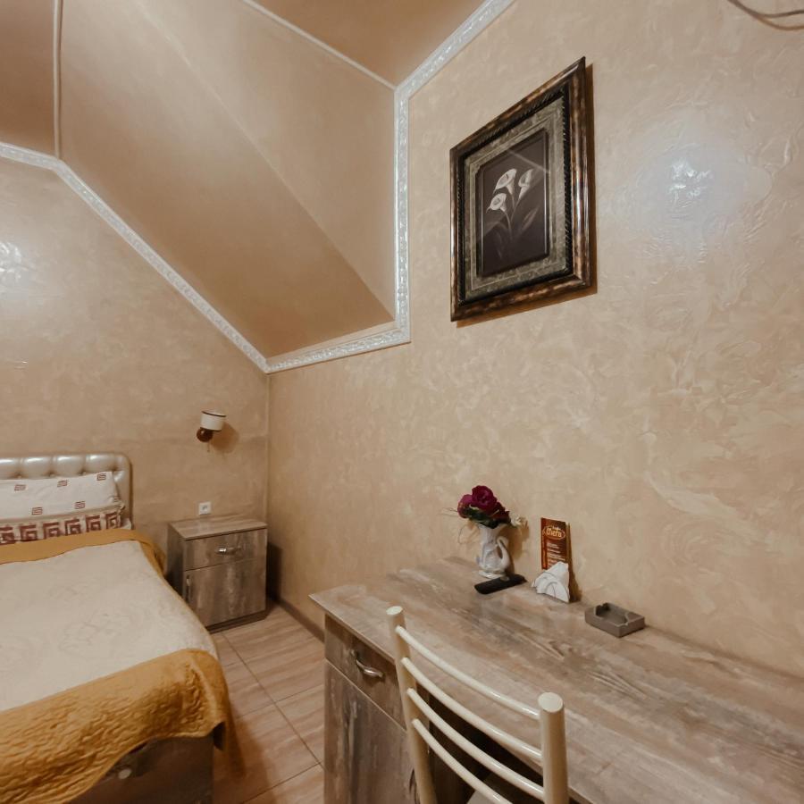 בישקק Galeon Hotel מראה חיצוני תמונה