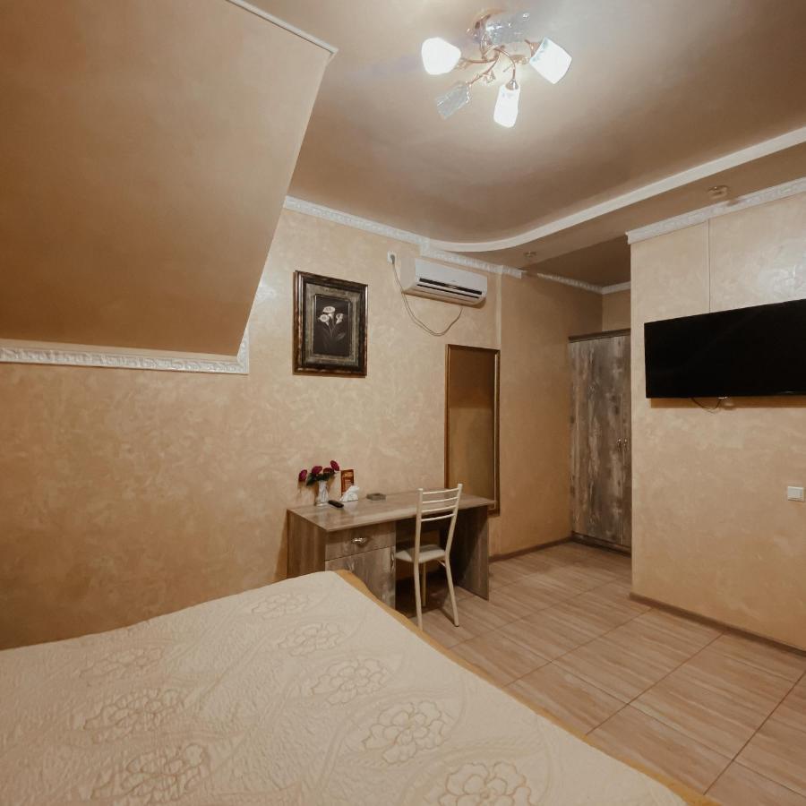 בישקק Galeon Hotel מראה חיצוני תמונה