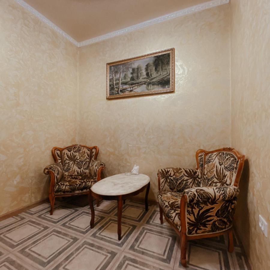 בישקק Galeon Hotel מראה חיצוני תמונה